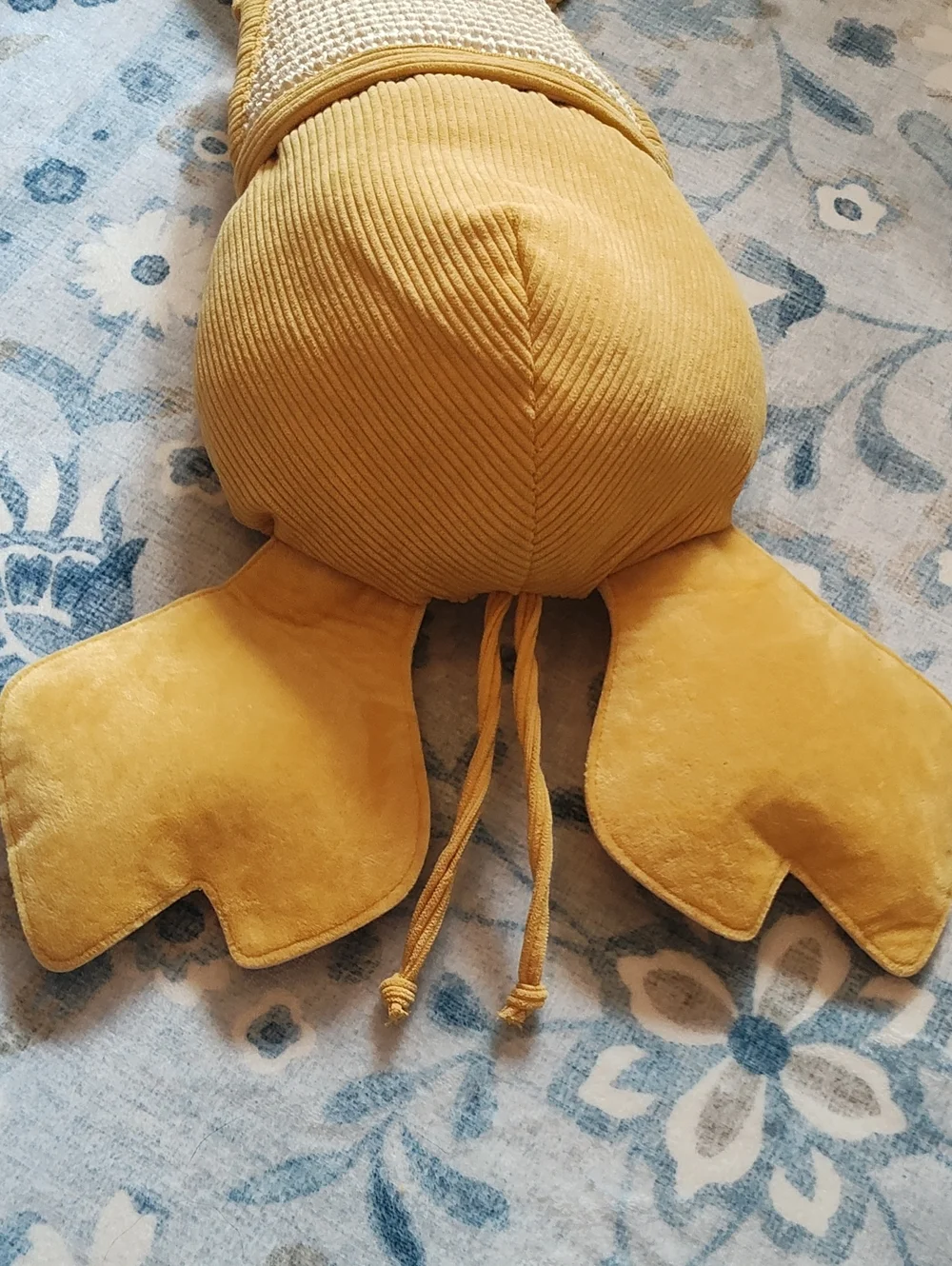 PETS: LOBSTER CAT SCRATCHER/CAT PILLOW (NWOT)